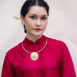 Kiềng Đồng Chạm Trống Đồng Thủ Công, kiềng mặc áo dài, Việt phục