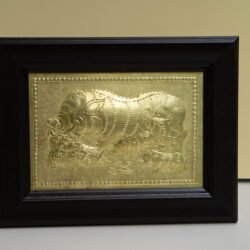 Tranh đồng chạm nổi Đàn Lợn Âm Dương, tranh quà tặng
